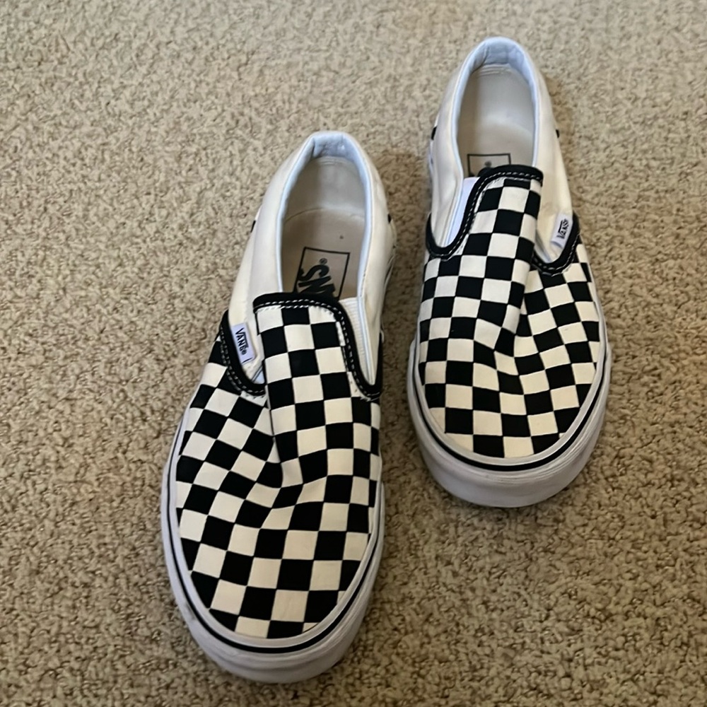 Vans black and white slip on sneakers 6.5 womens EUC